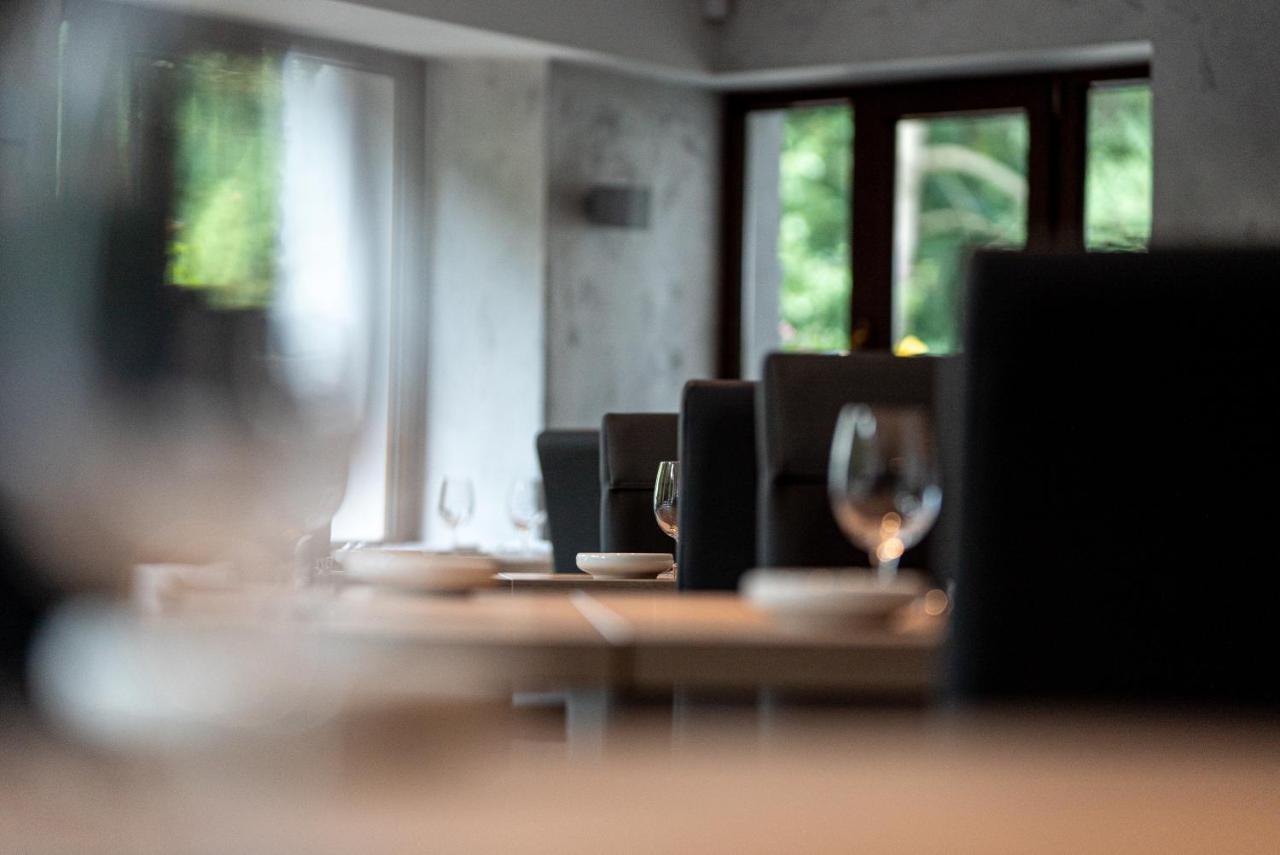 Penzion A Restaurace Bily Mlyn Liberec Dış mekan fotoğraf