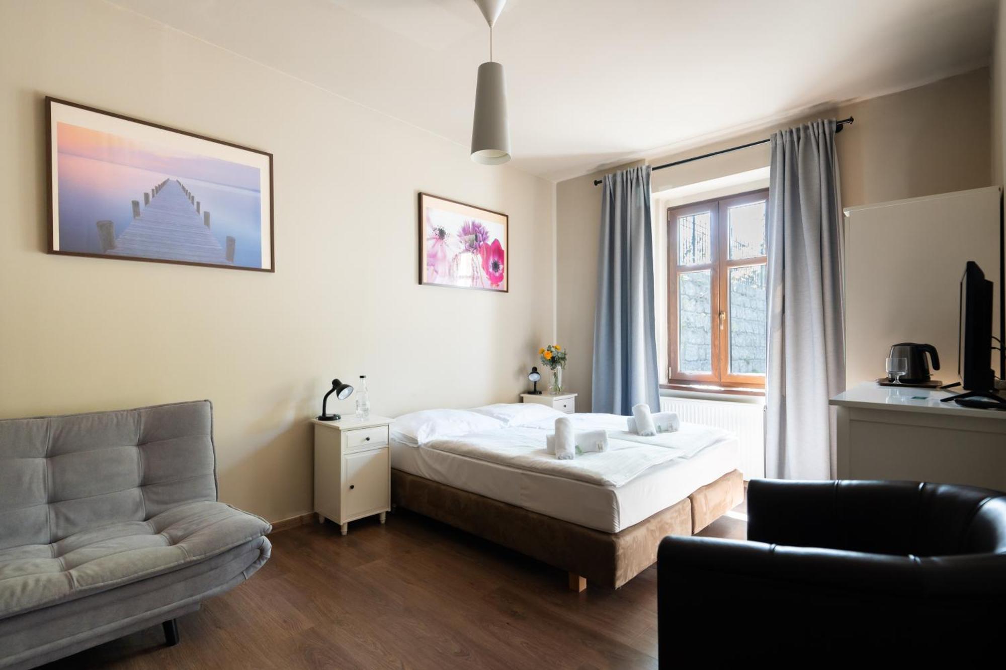 Penzion A Restaurace Bily Mlyn Liberec Dış mekan fotoğraf