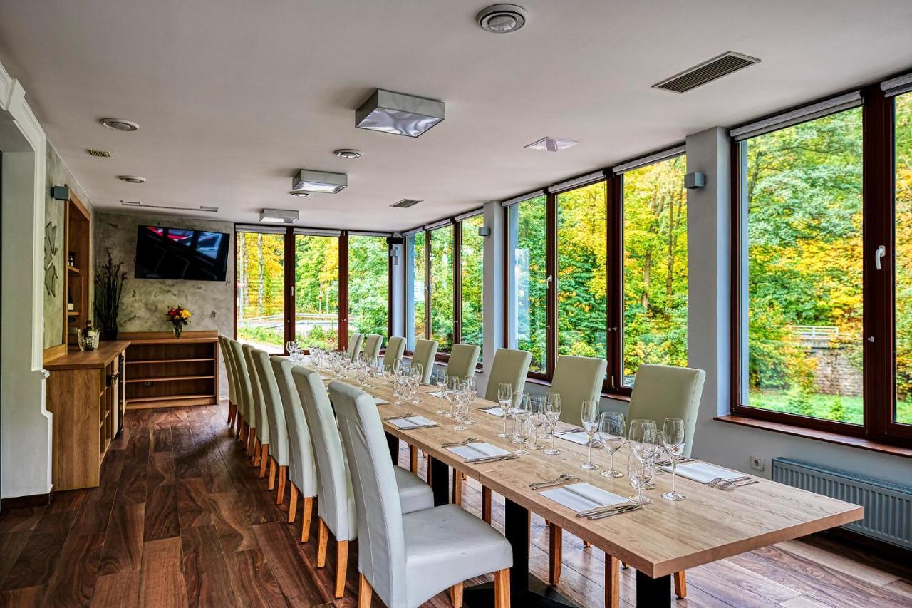 Penzion A Restaurace Bily Mlyn Liberec Dış mekan fotoğraf